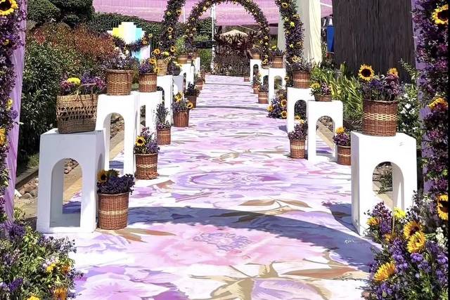 Entrance decor