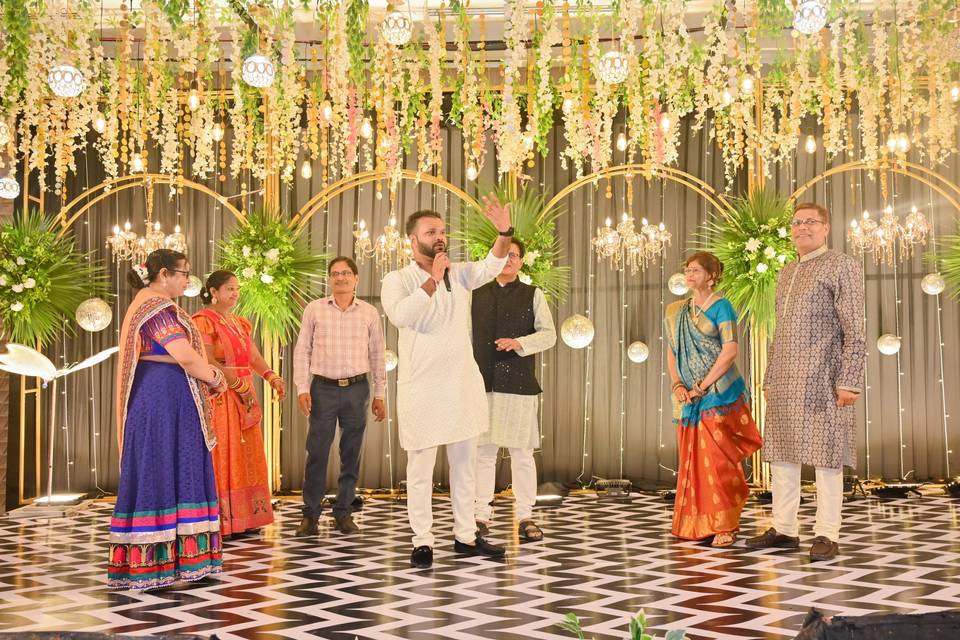 Sabko Dance Karna Parega…