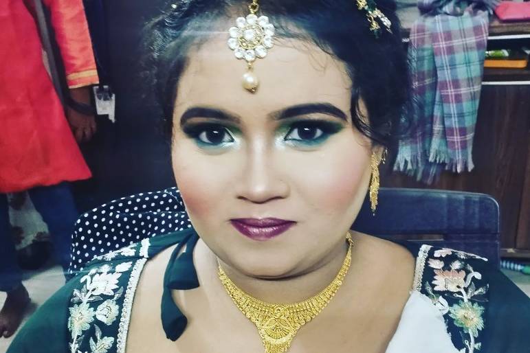 Party makeup