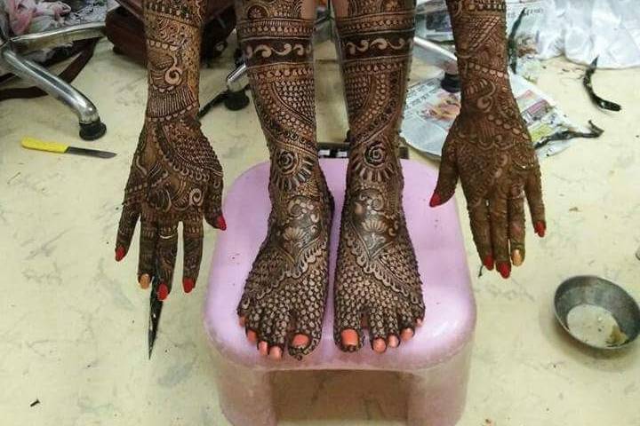 Designer mehndi