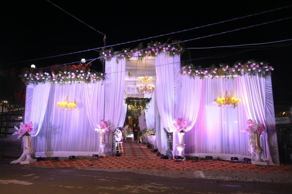 Entrance Decor