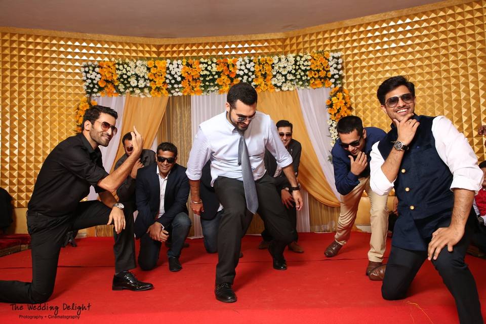 Groom & his gang