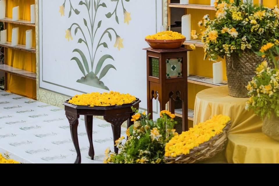 Haldi Hues