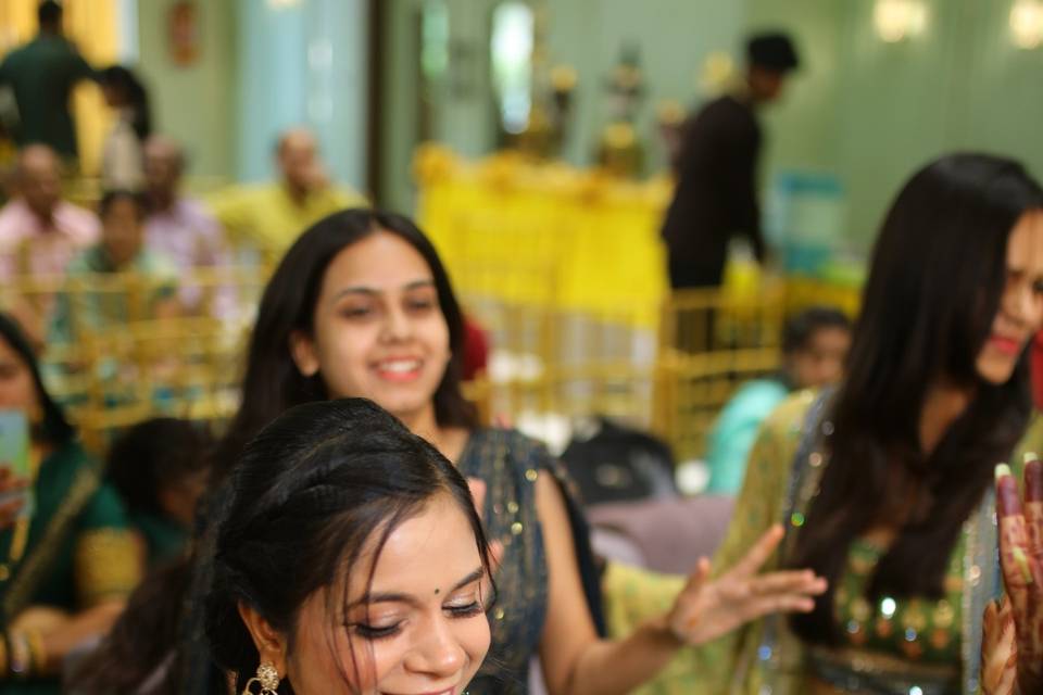 Mehendi bride❤️