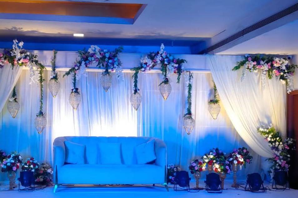 DECOR BY MD