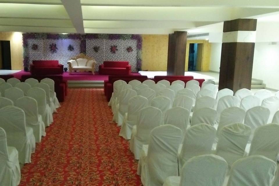 Banquet hall