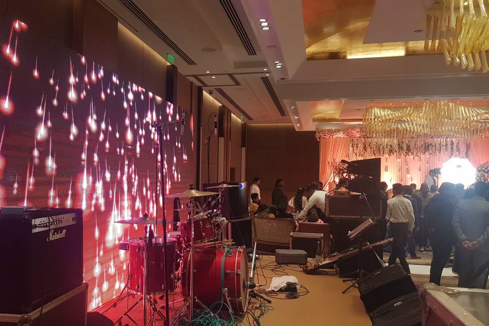 Entertainment stage