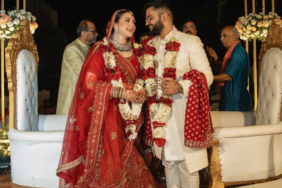 Couple Varmala shot