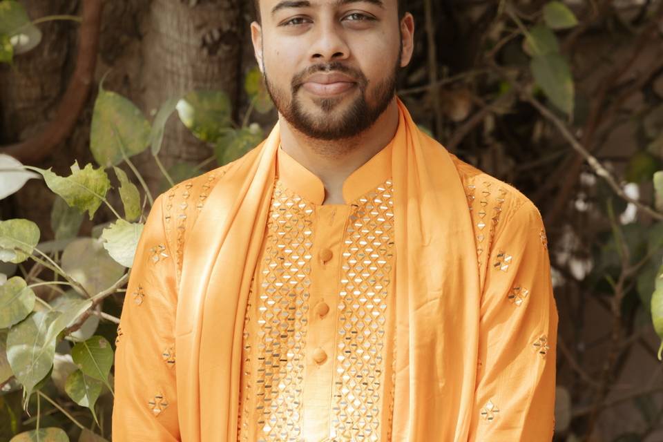 Groom's Candid