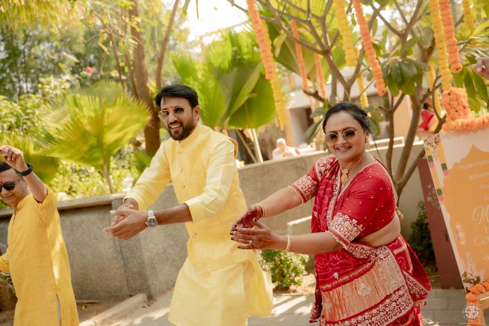 Groom's Candid