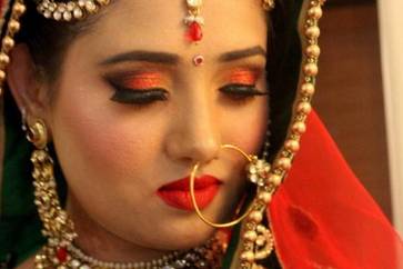 Ekta Bakshi Makeup Artist