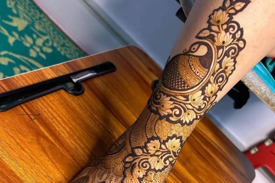 Lucky mehndi art