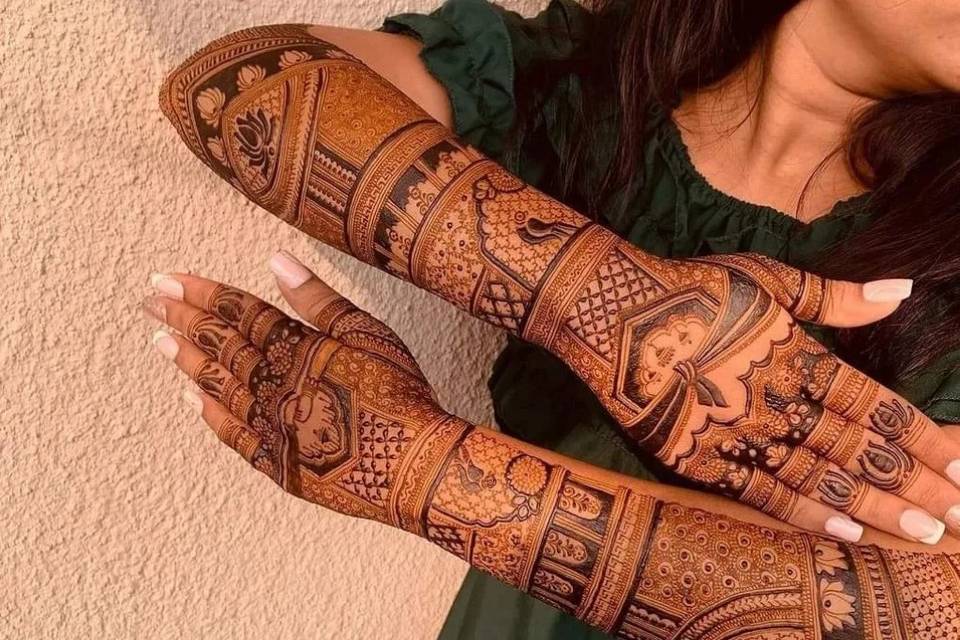 Lucky mehndi art