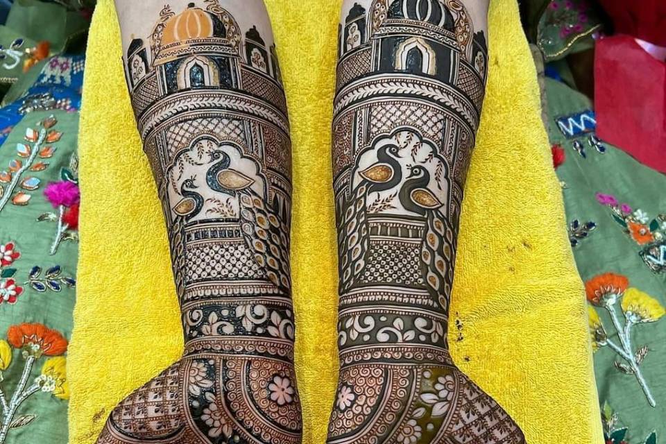 Lucky mehndi art