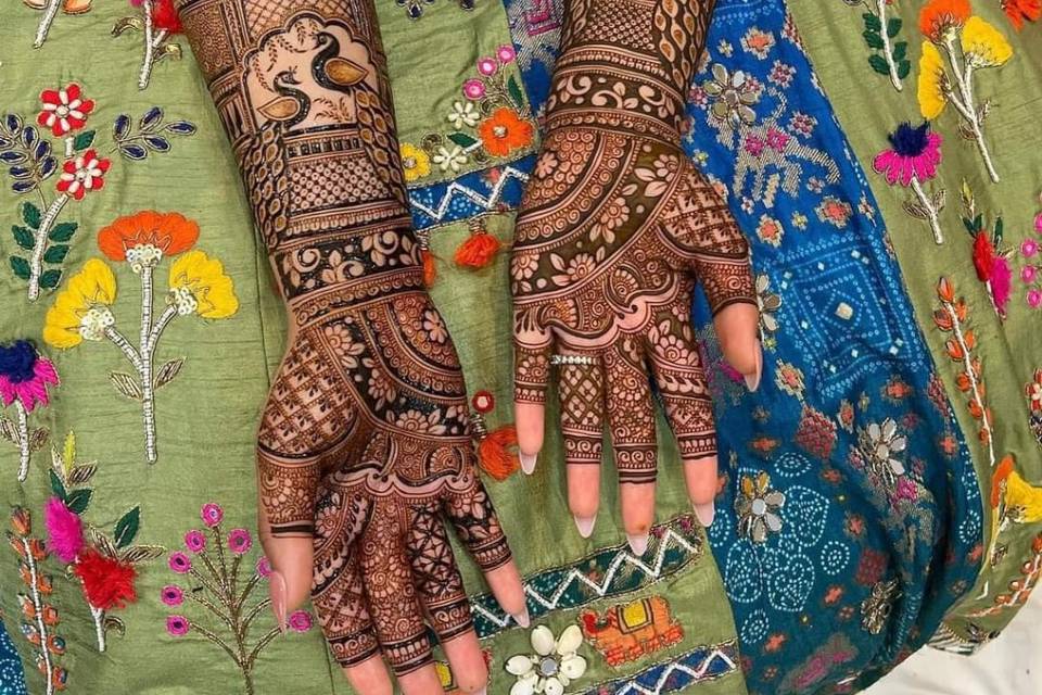 Lucky mehndi art