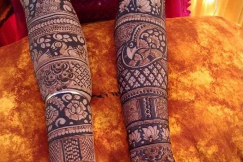 Lucky mehndi art