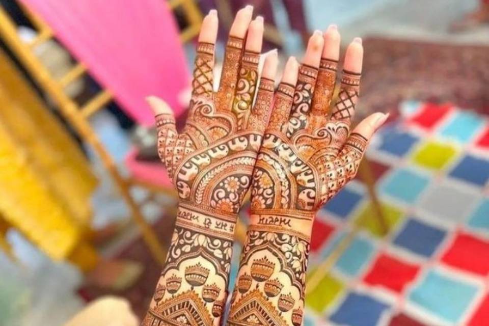 Lucky mehndi art