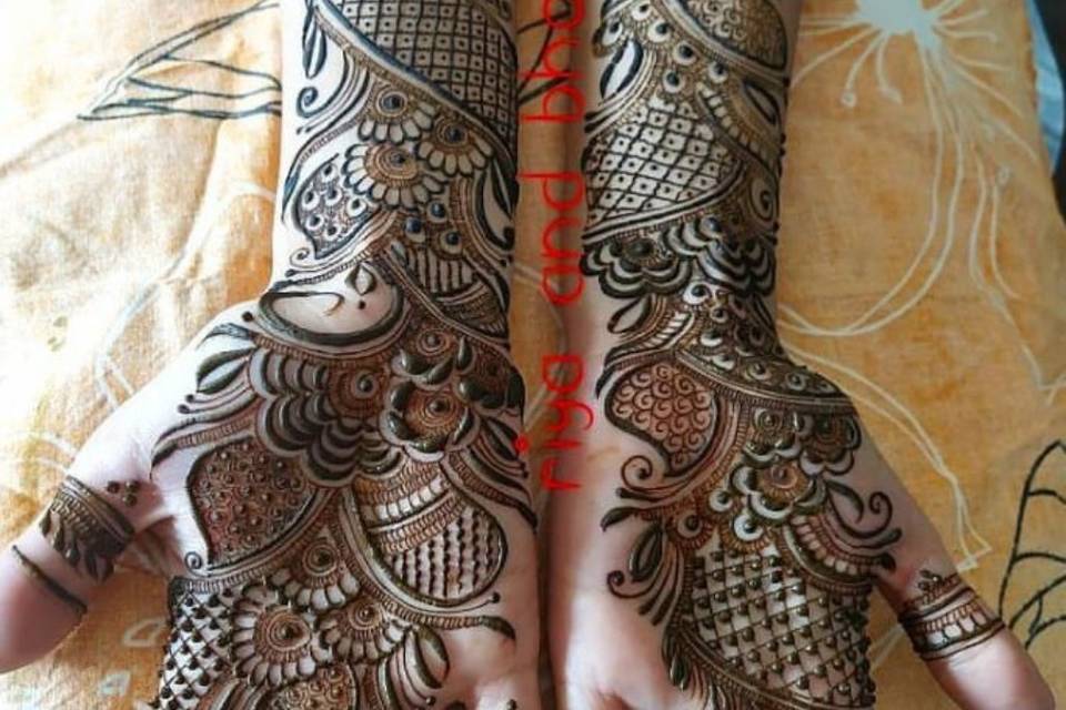 Lucky mehndi art