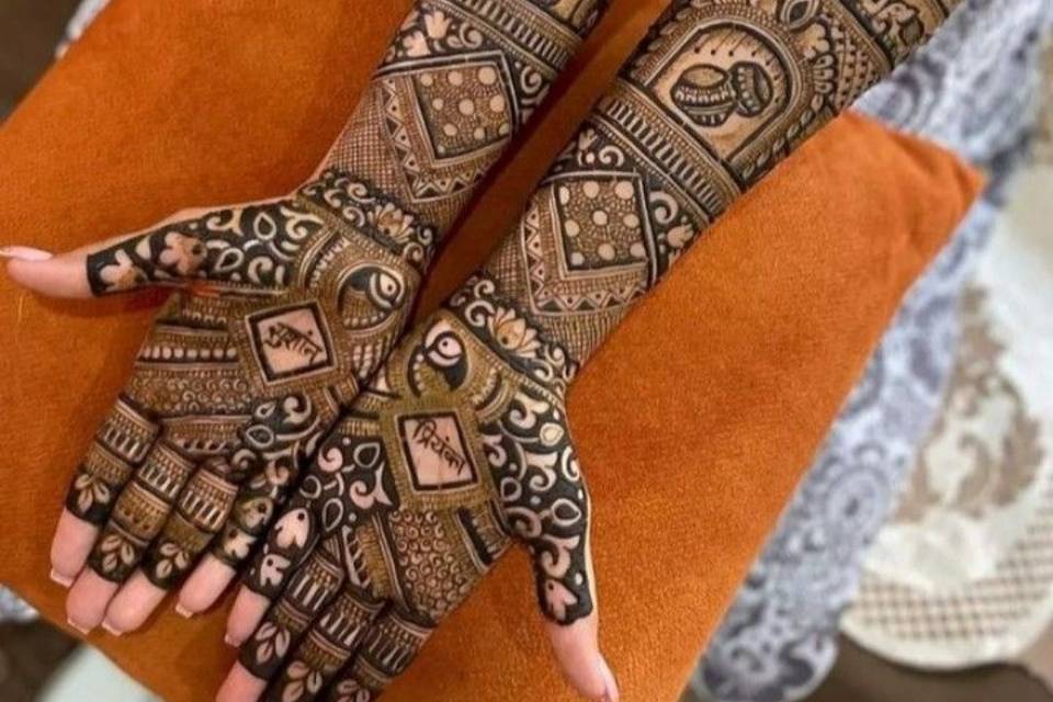 Lucky mehndi art