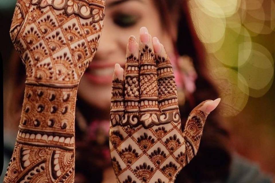 Lucky mehndi art