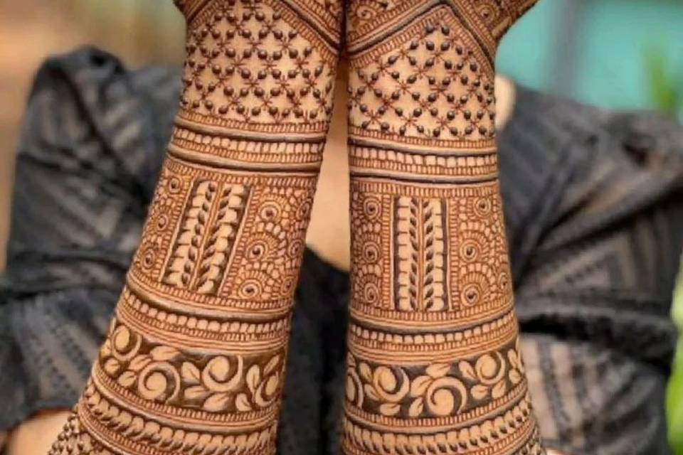 Lucky mehndi art