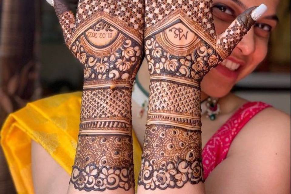 Lucky mehndi art