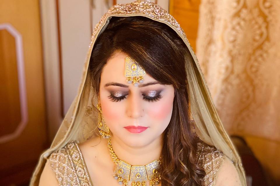 Aleesha Makeup, Srinagar