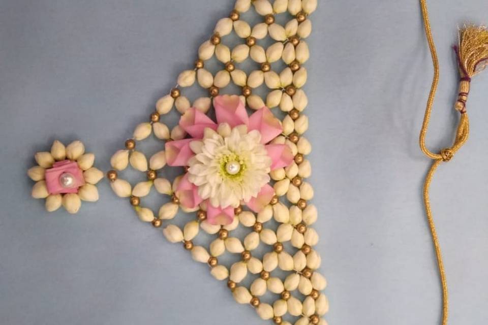 Floral jewellery