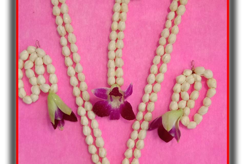 Floral jewellery