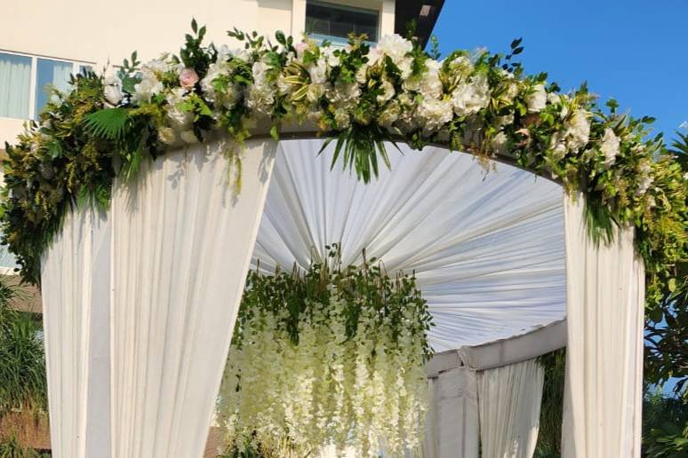 Entrance decor