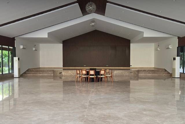 Banquet hall