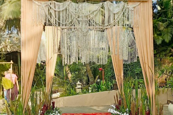 Entrance decor