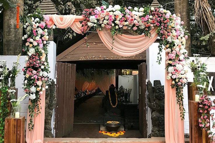 Entrance decor