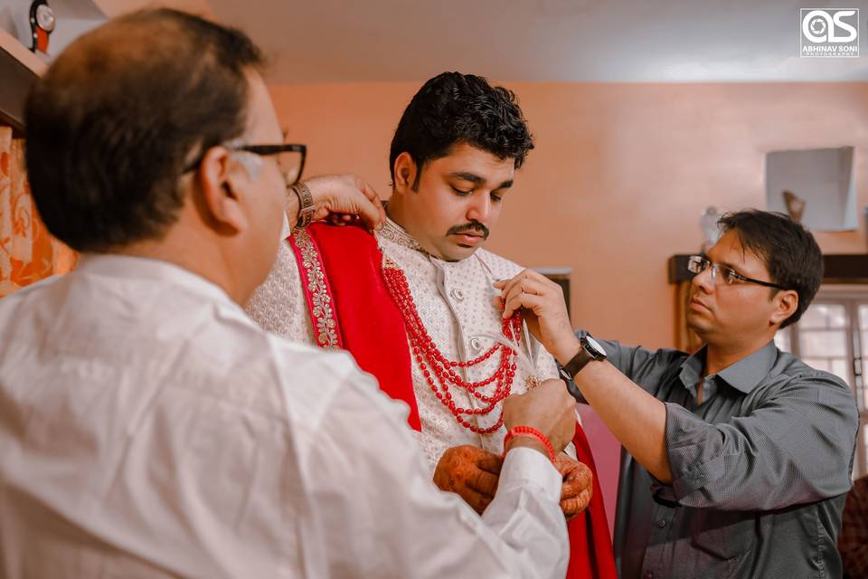 Groom's Getting Ready