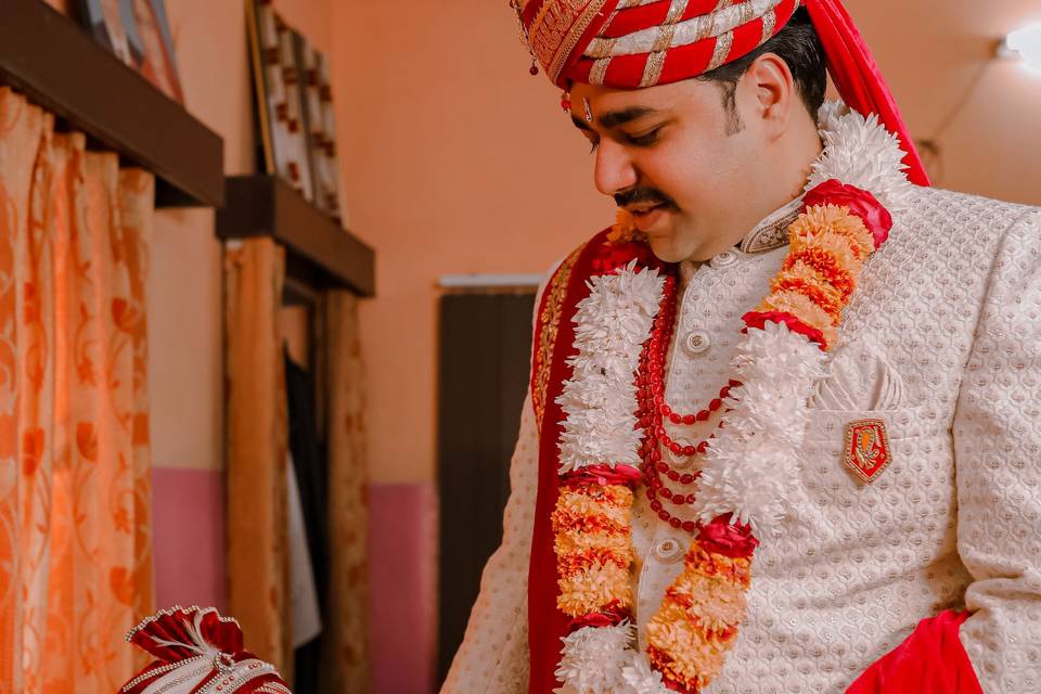 Groom's Getting Ready