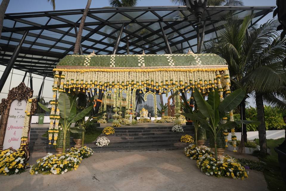 Entrance decor