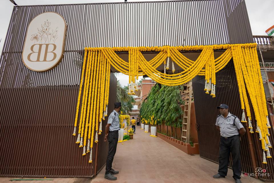 Entrance decor