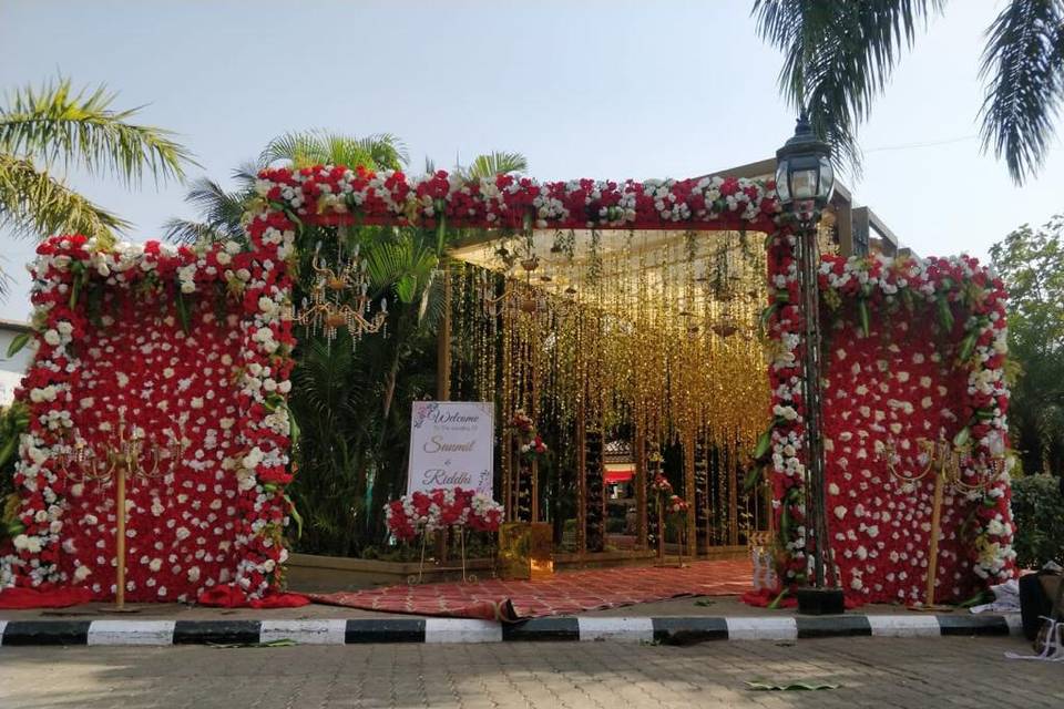 Wedding Decor - Venue Entrance