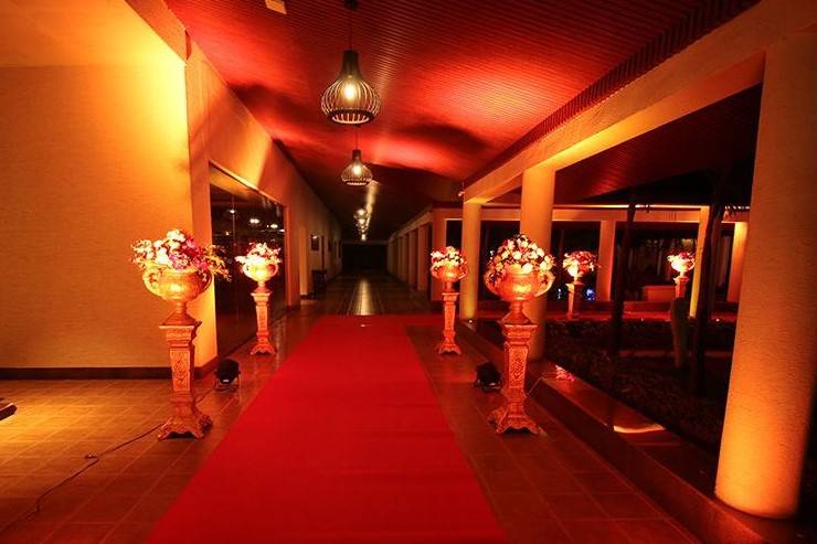 Entrance Decor & Lighting