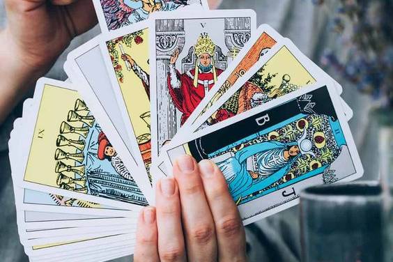 Tarot Reading & Astrology by Karry