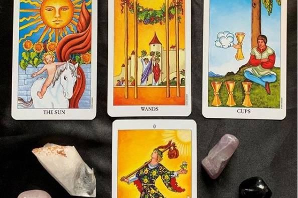 Tarot Reading & Astrology by Karry