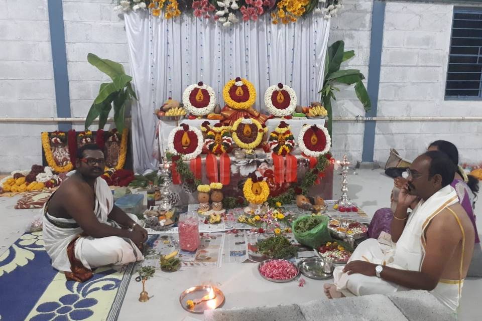 Pandit for griha pravesh puja