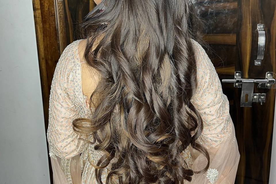 Preeti_hairstylist__1699435798_3231424145452035002_7534841003