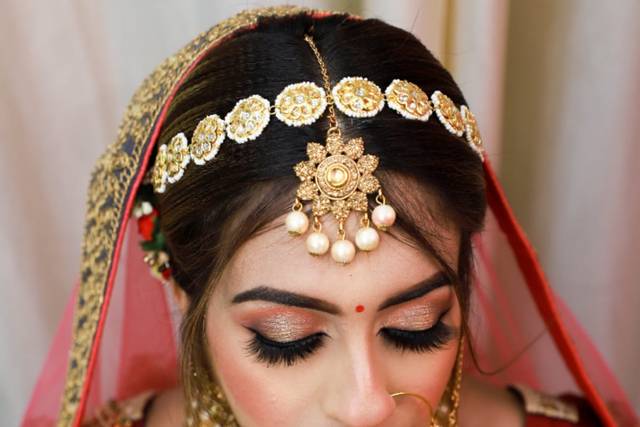 Party makeup