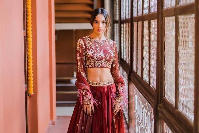 What are the different types of ethnic wears? - Quora