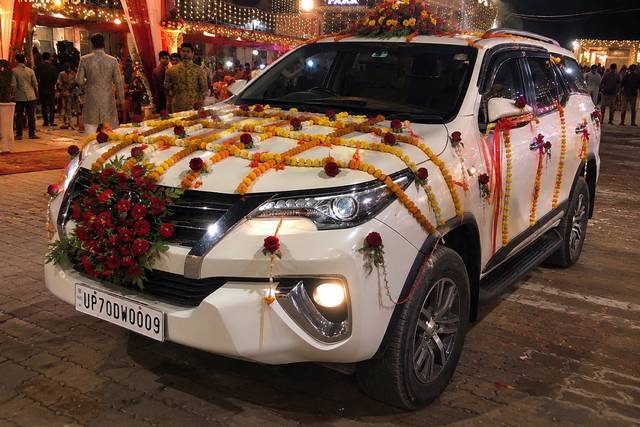 Tripathi Elite Luxury Car Rental