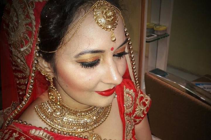 Bridal makeup