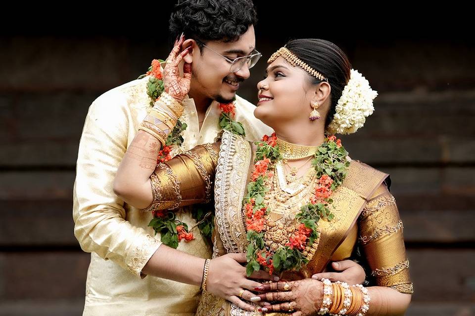 Classic Traditional Wedding Po