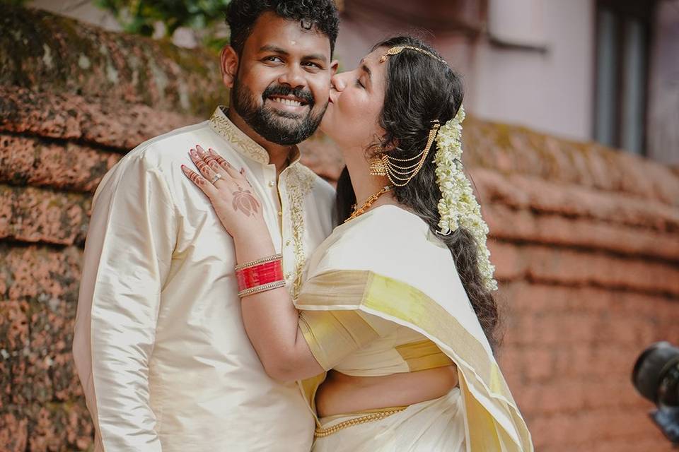 Romantic Guruvayur Wedding Por