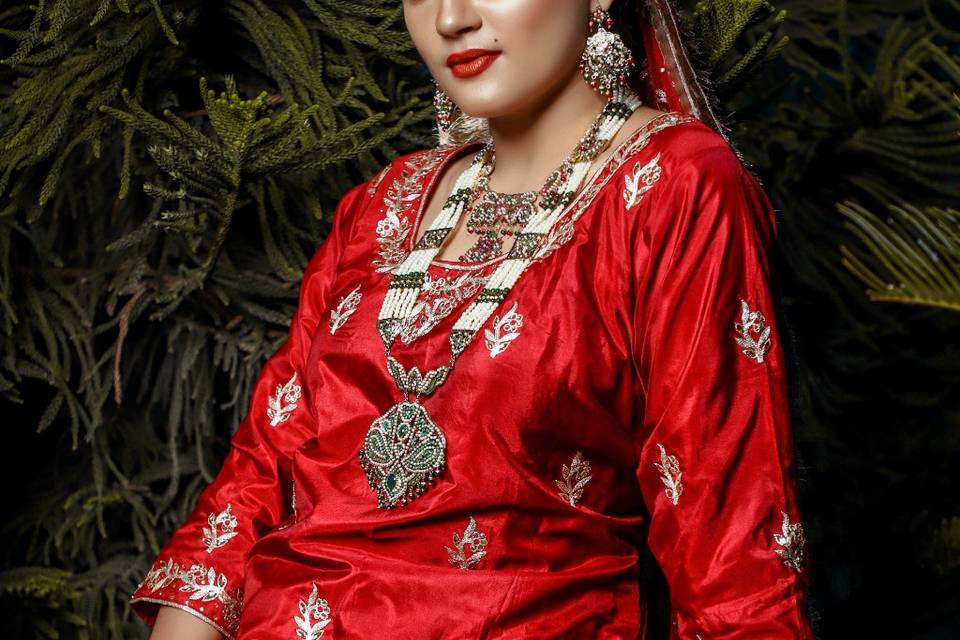 Muslim Bridal Glossy Makeup